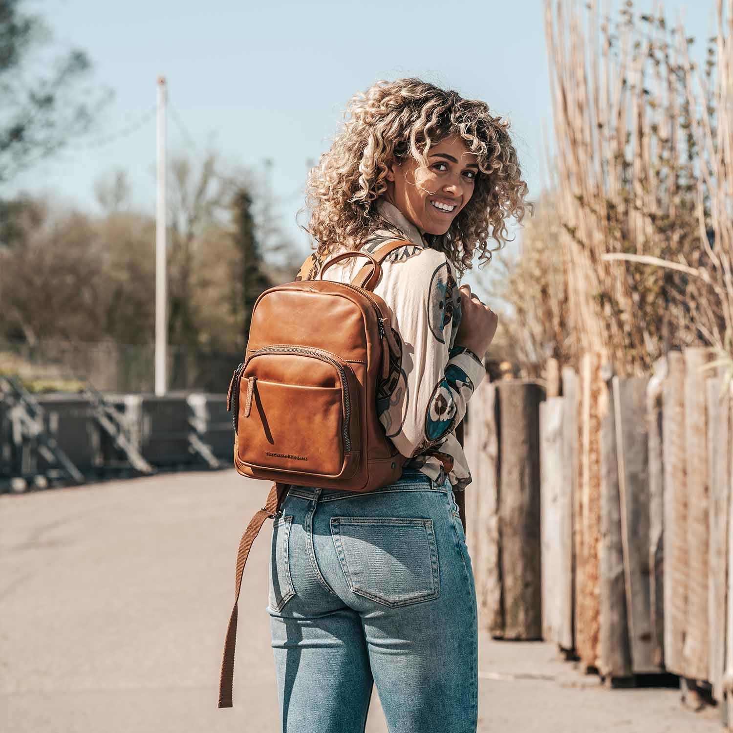 Leather Backpack Cognac Santana - Image 2