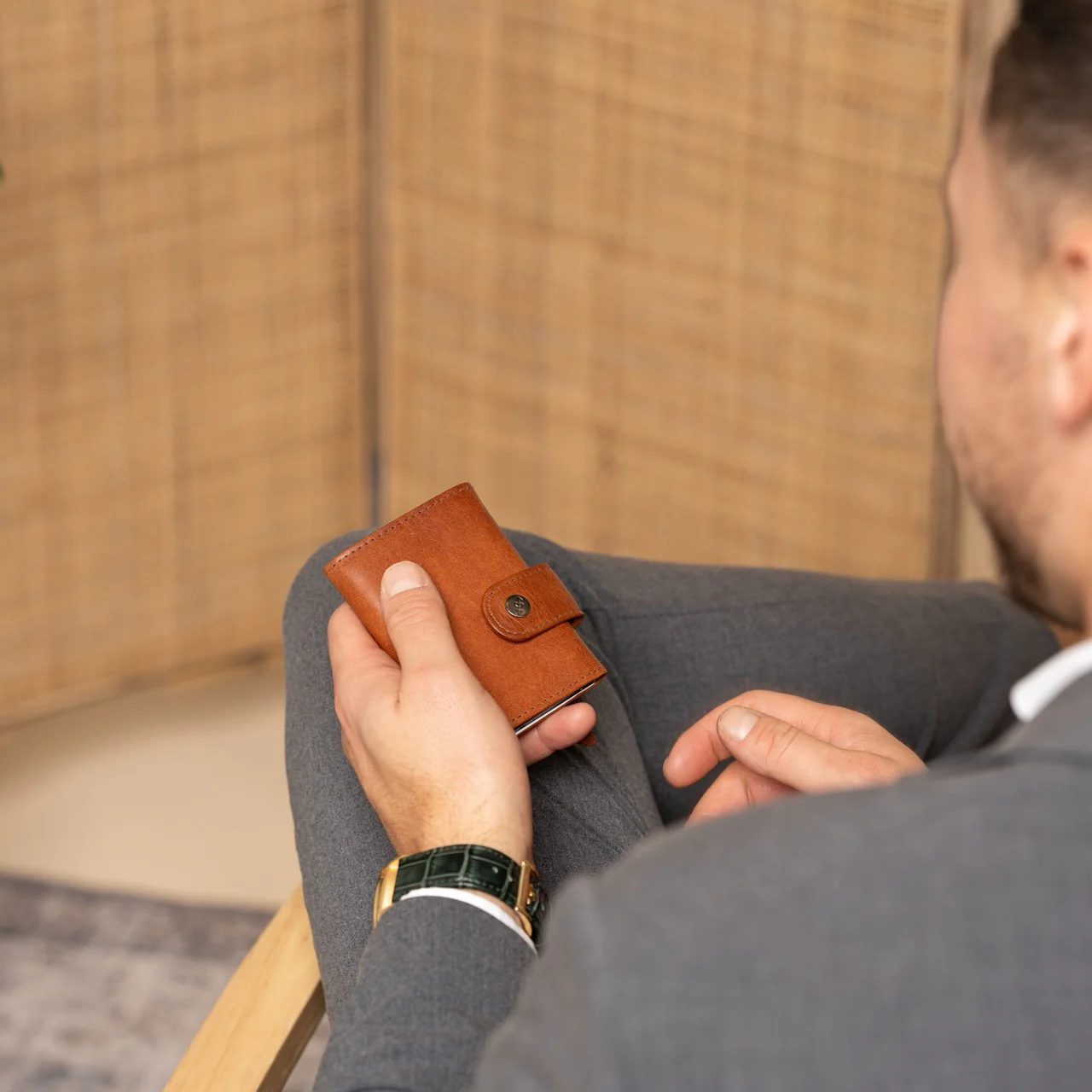 Leather Card Holder Cognac Larino - Image 2