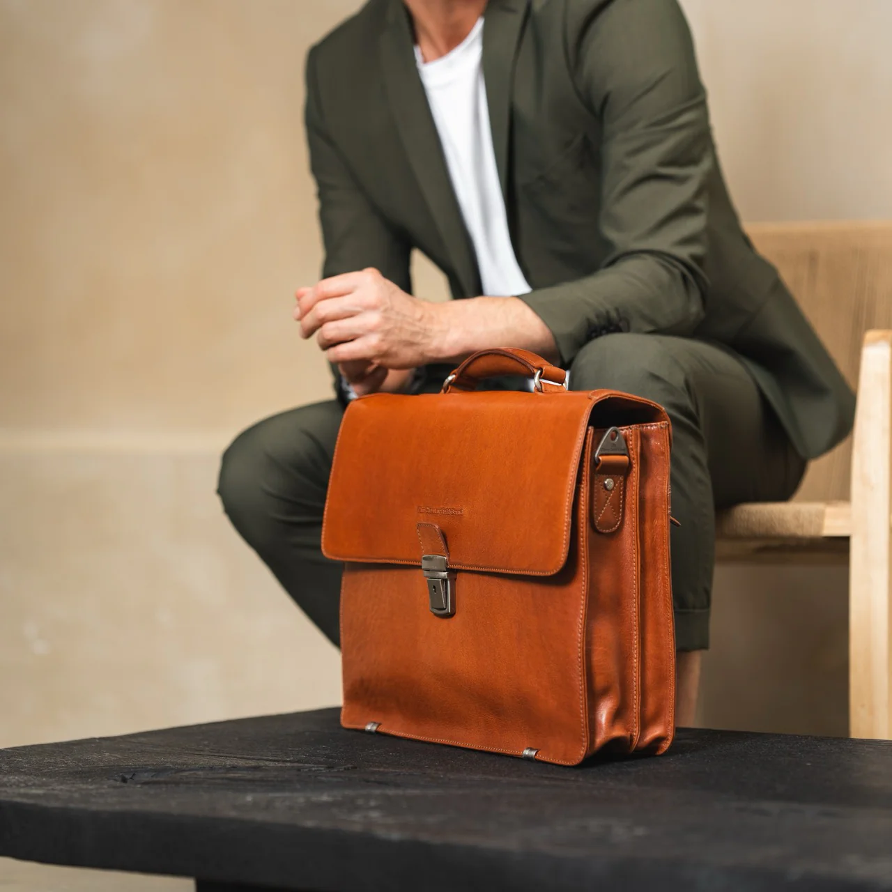 Leather Briefcase Cognac Salvatore - Image 2
