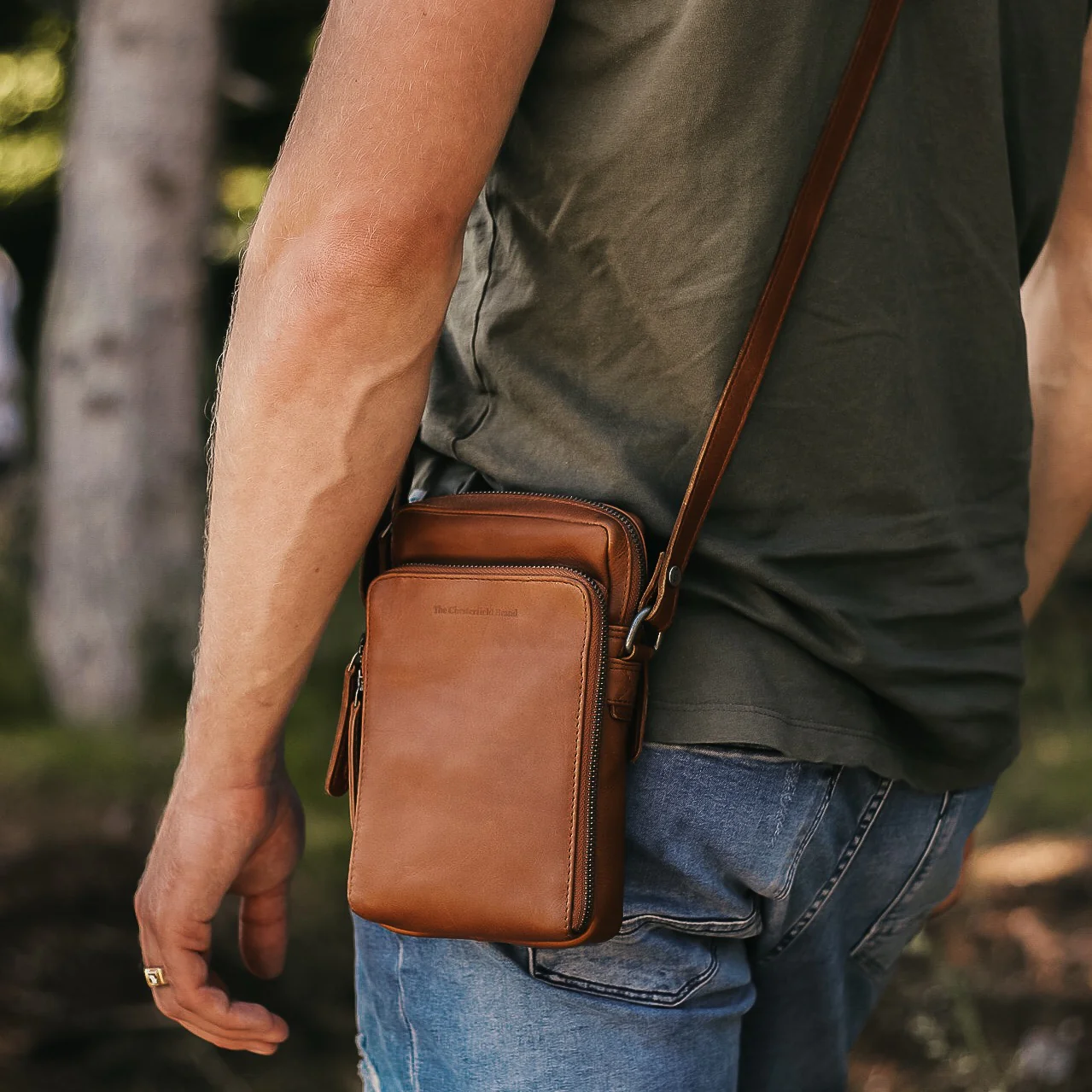 Leather Phone Bag Cognac Hamilton - Image 3