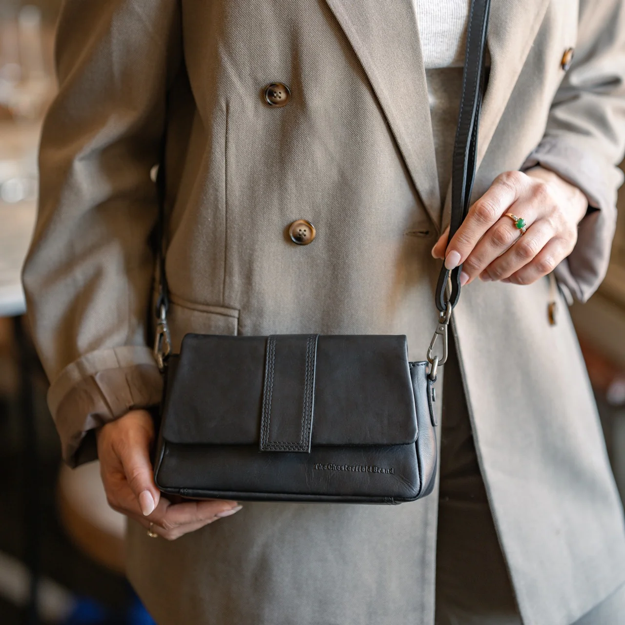 Leather Shoulder Bag Black Clifden - Image 2