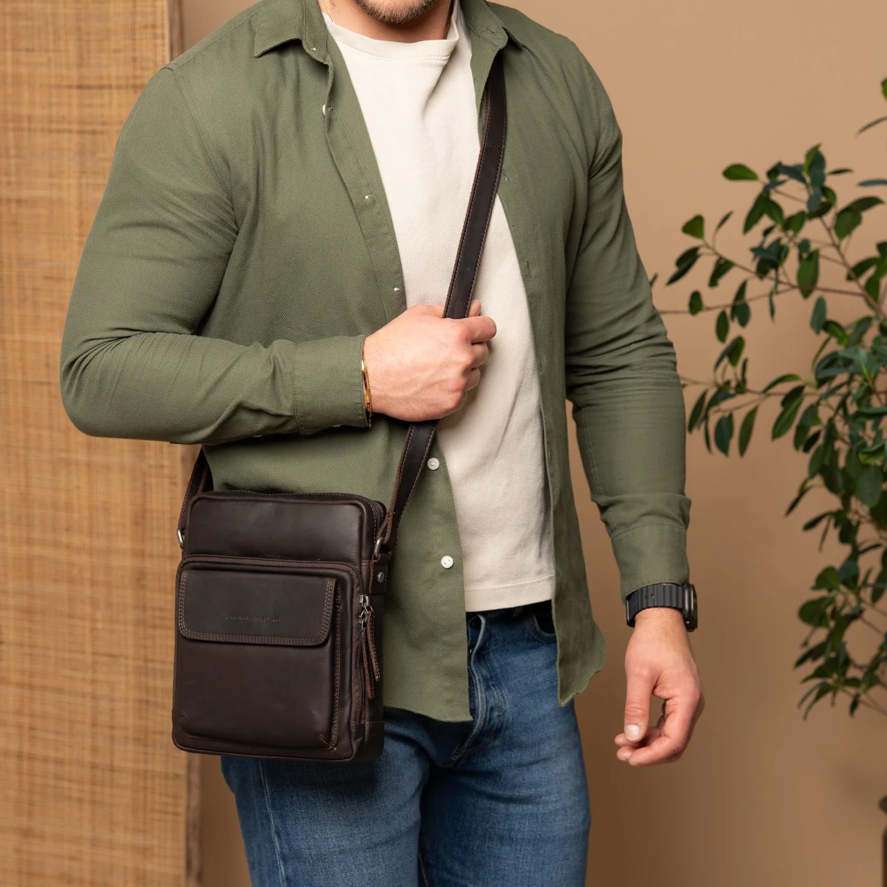Leather Crossbody Bag Brown Montira - Image 2
