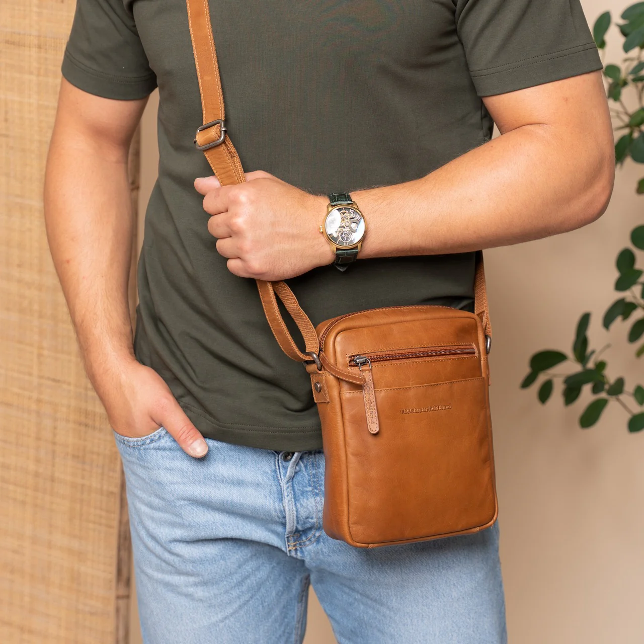 Leather Crossbody Bag Cognac Laveno - Image 2