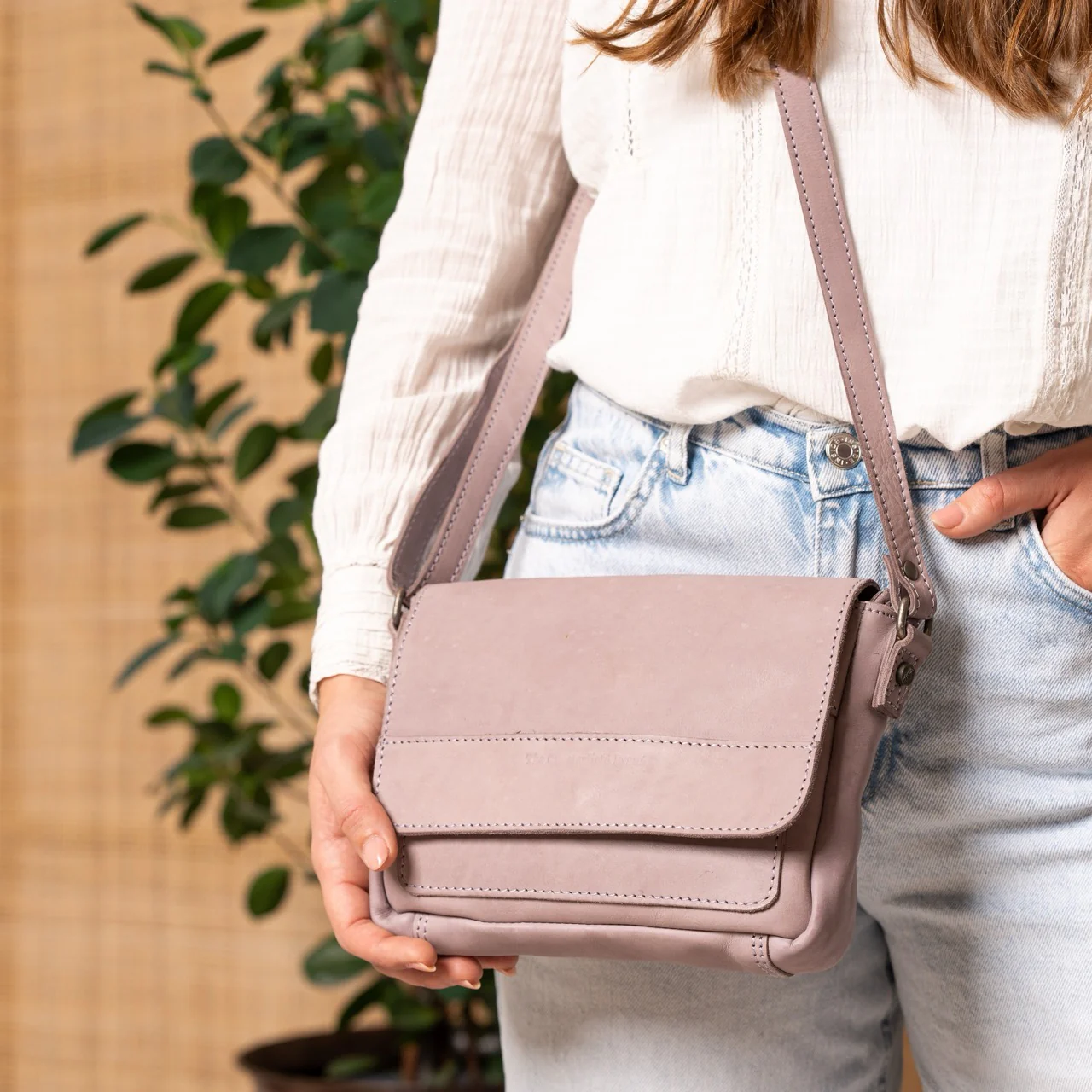 Leather Crossbody Bag Lavender Lilac Ann - Image 2