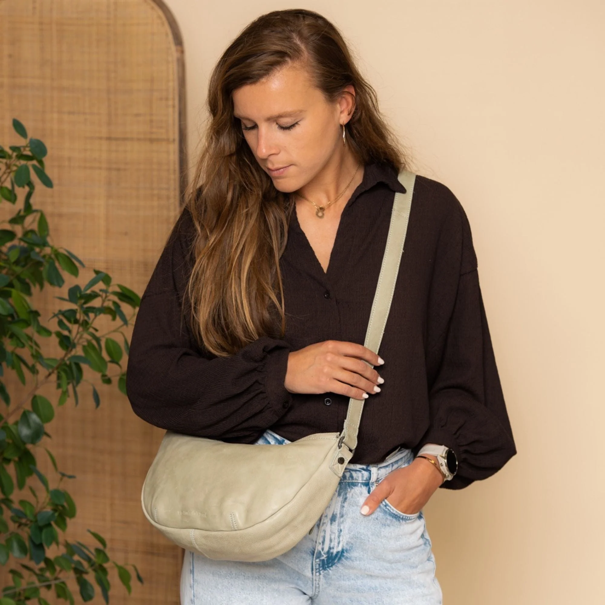 Leather Crossbody Bag Ocean Green Clarita - Image 2