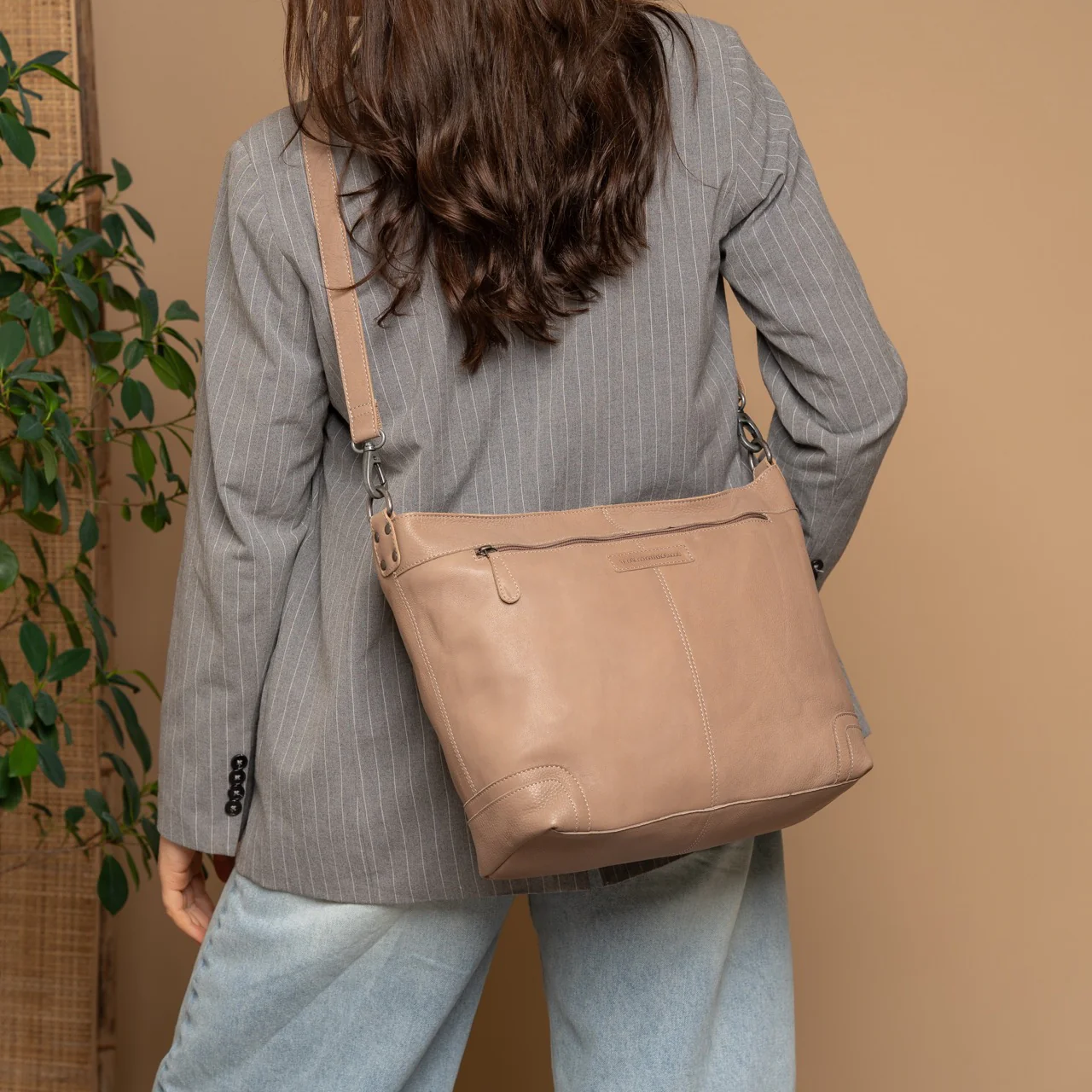 Leather Shoulder Bag Taupe Astero - Image 2
