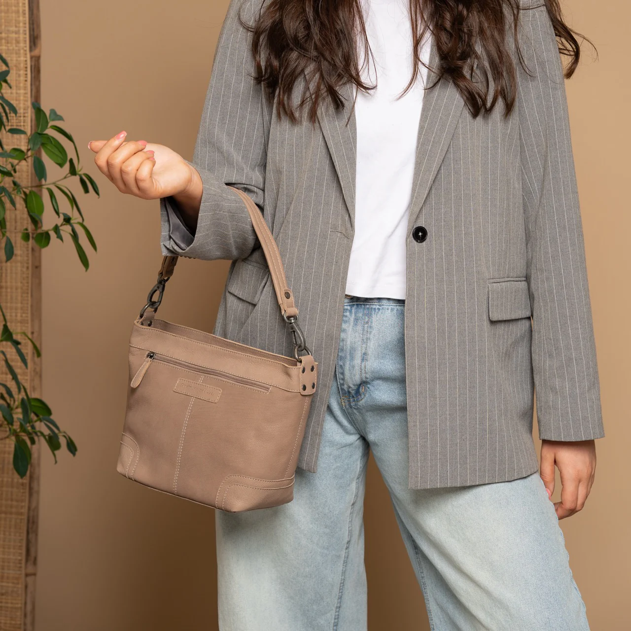 Leather Shoulder Bag Taupe Zarita - Image 2