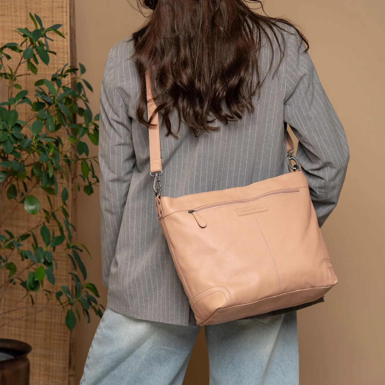 Leather Shoulder Bag Vintage Rose Astero - Image 4
