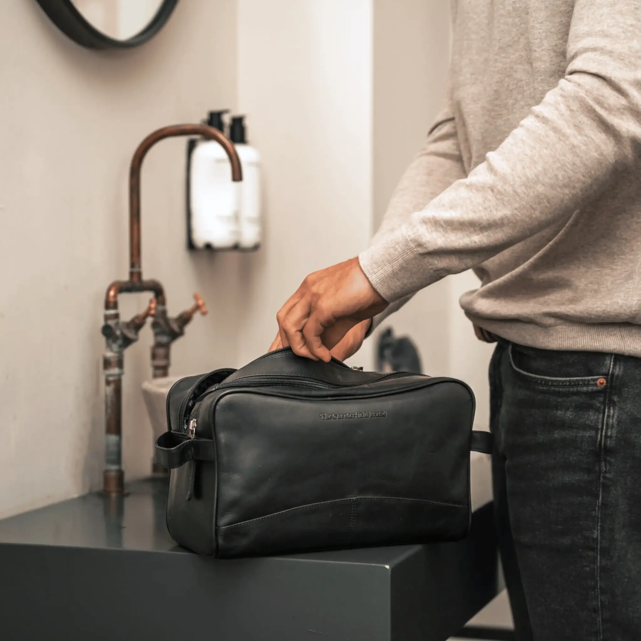 Leather Toiletry Bag Black Stefan - Image 3