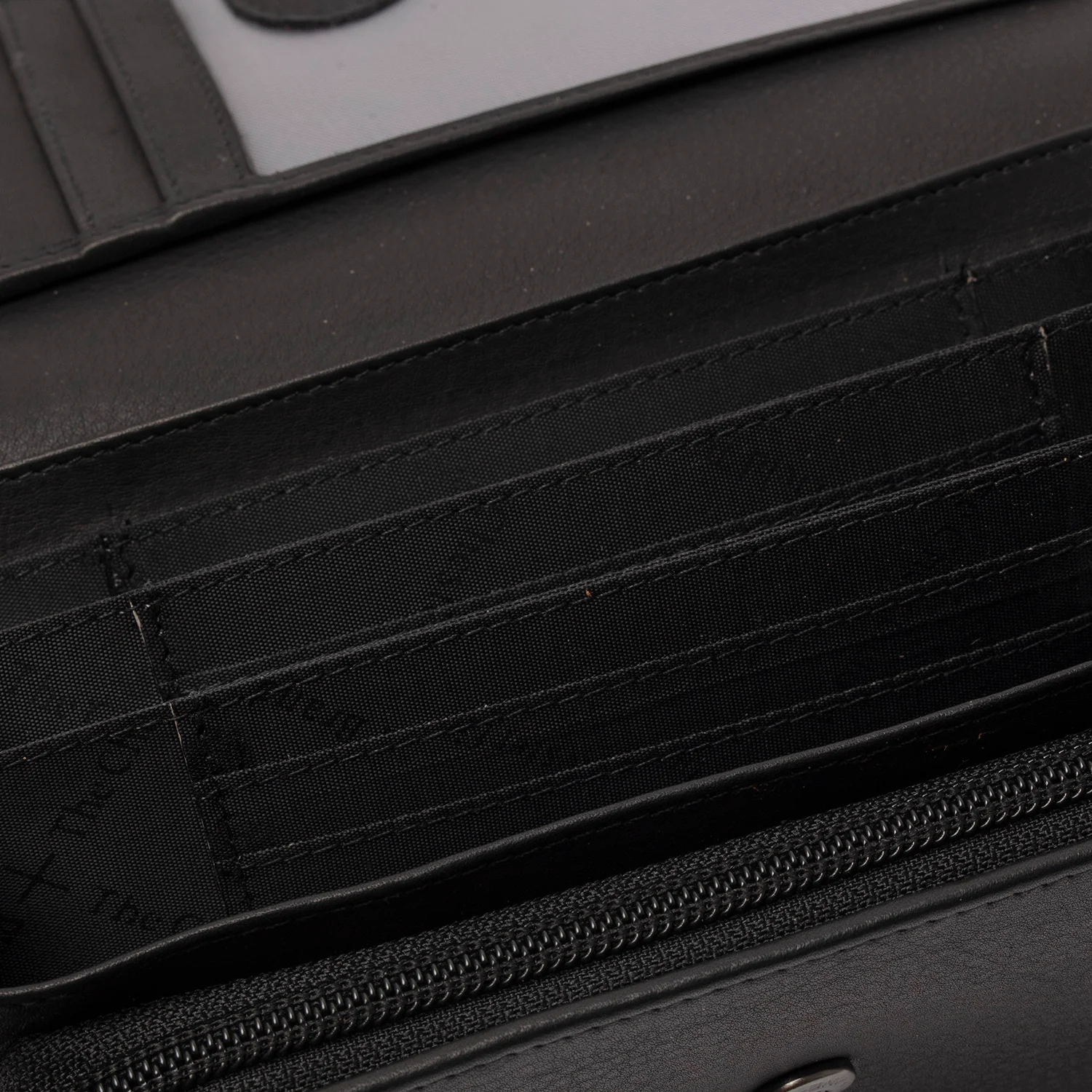 Leather Wallet Black Valetta - Image 4