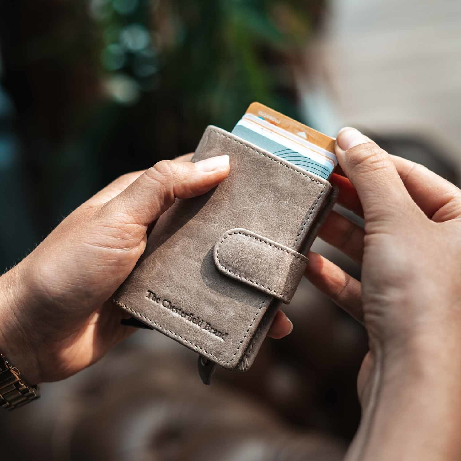 Leather Card Holder Off White Prague - Image 2