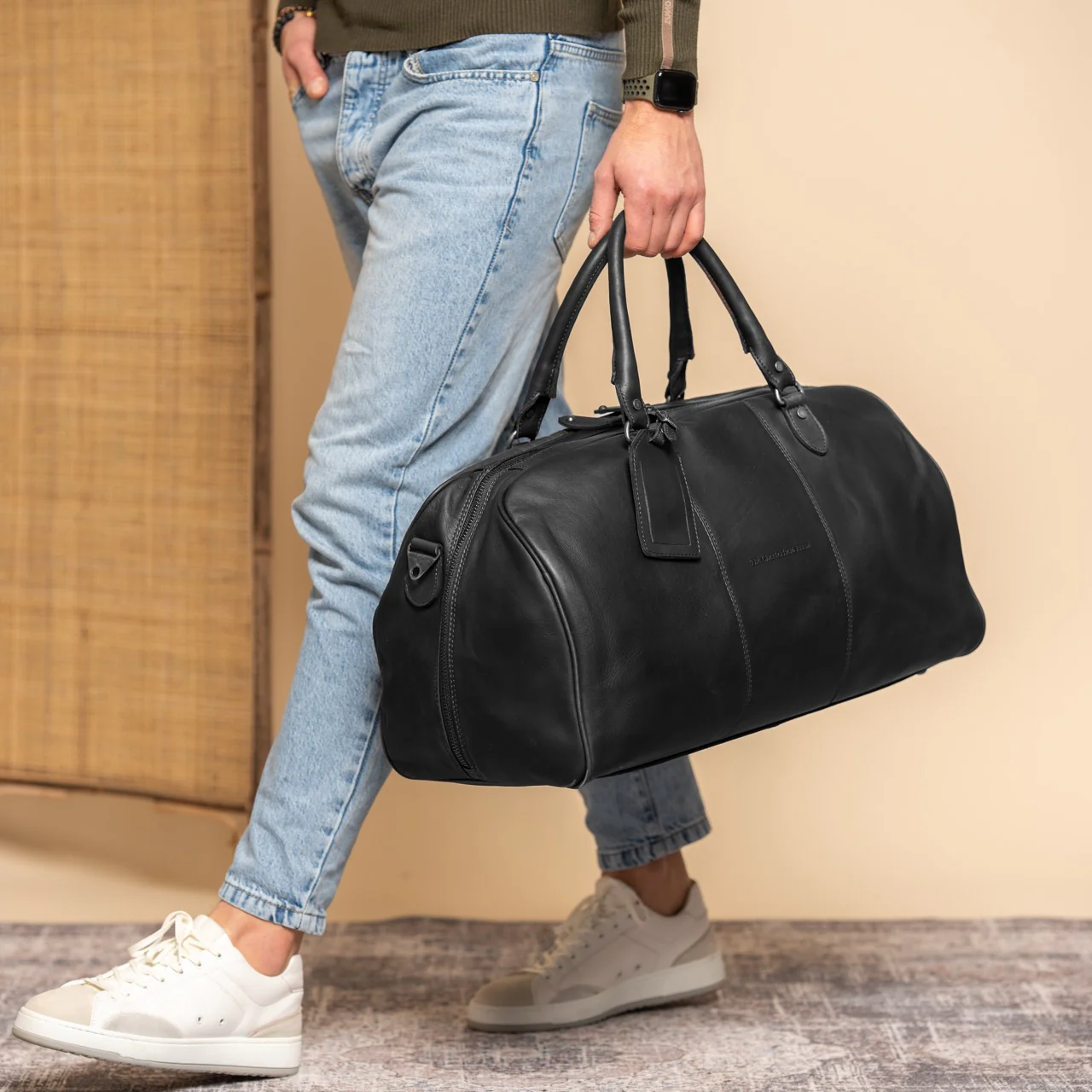 Leather Weekender Bag Black William - Image 3